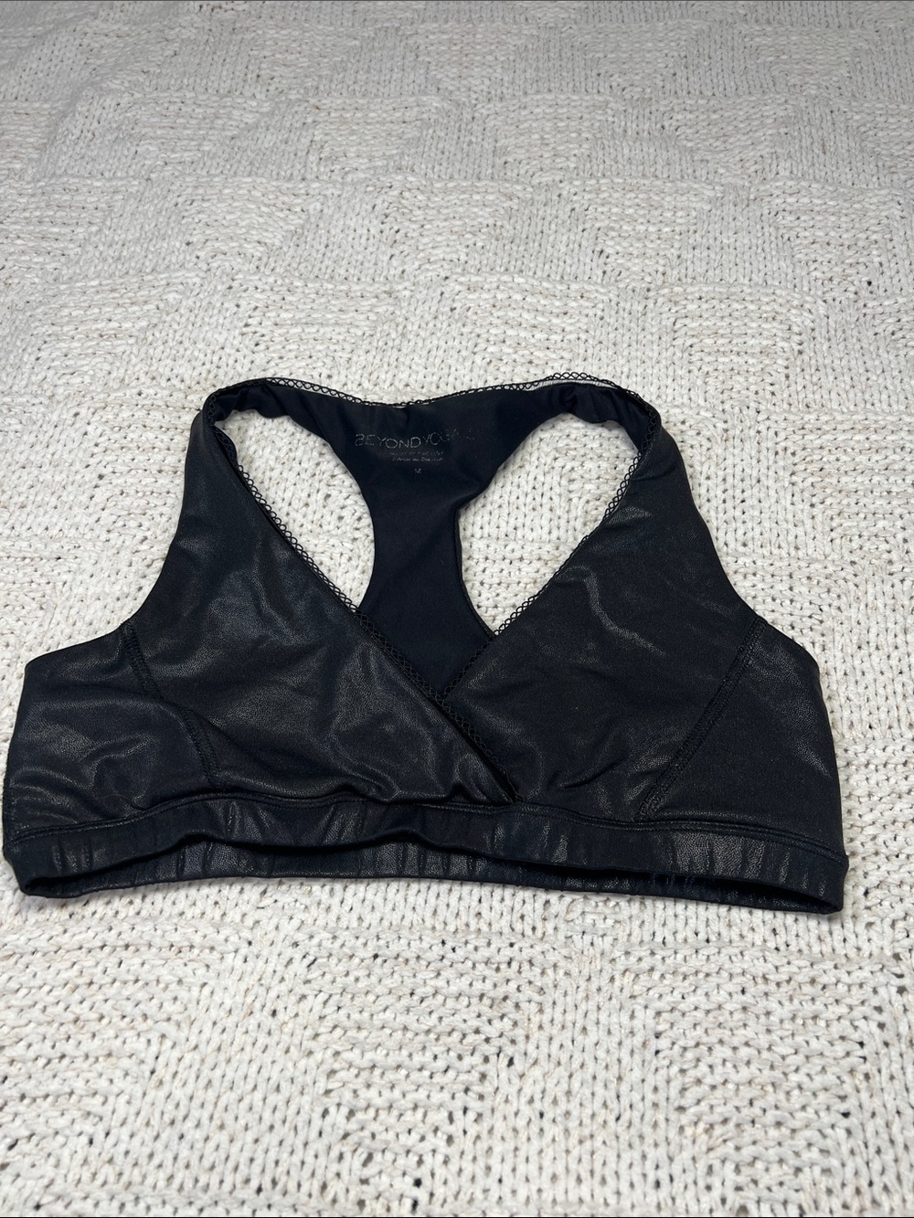 Beyond Yoga Black V-Neck Racerback Sports Bra
